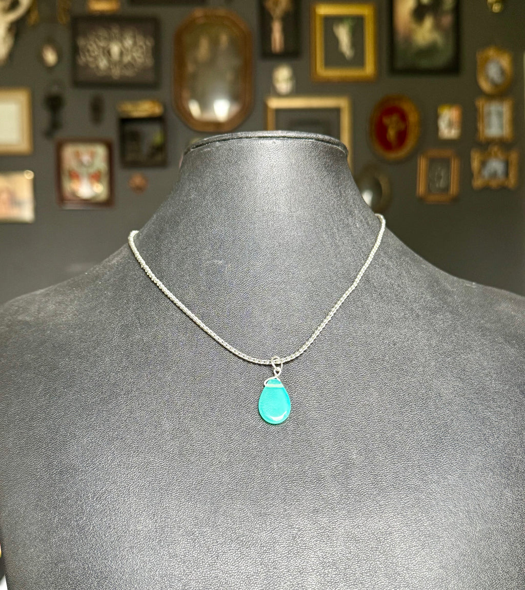 *URANIUM GLASS* bead pendant necklace