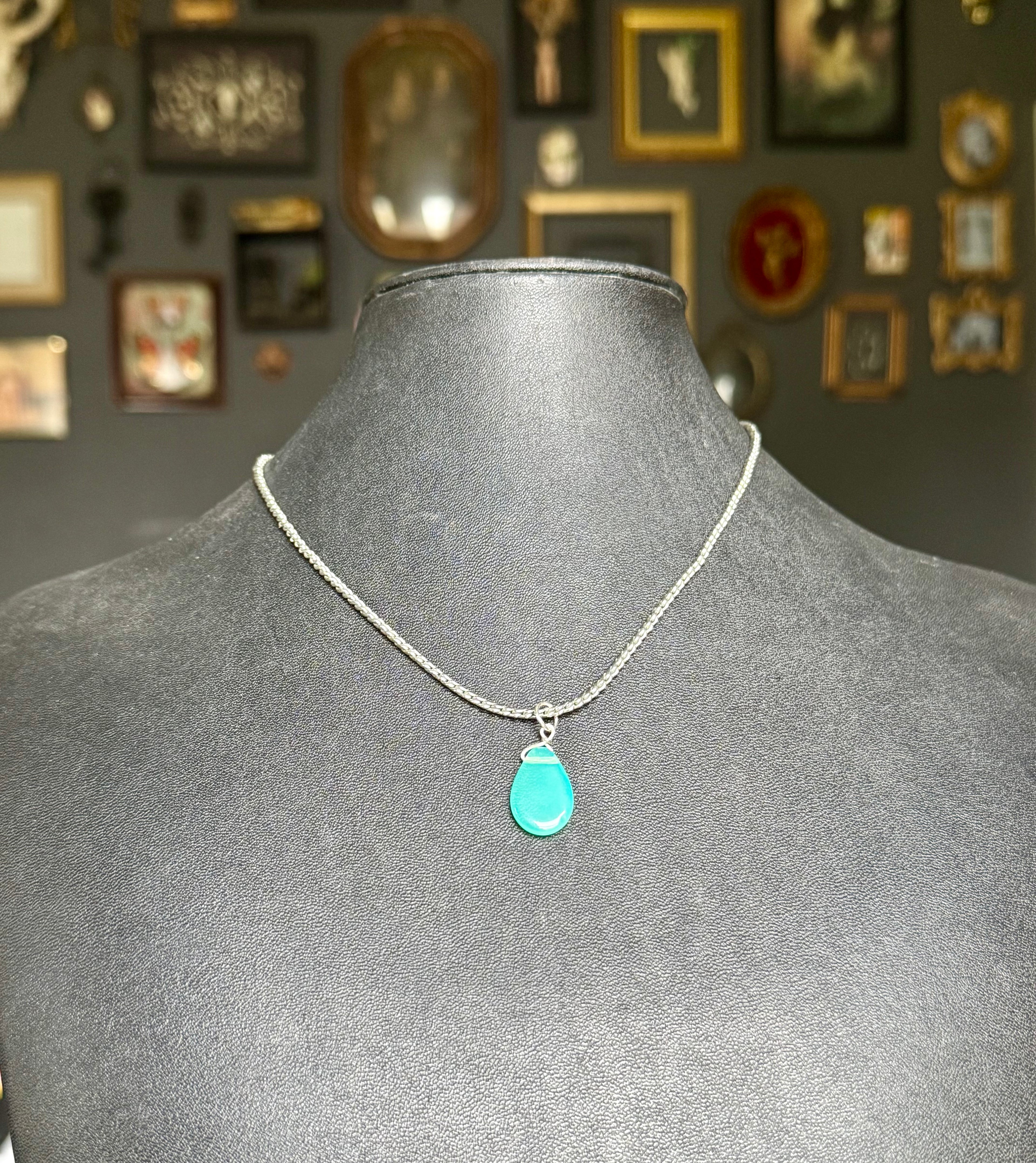 *URANIUM GLASS* bead pendant necklace