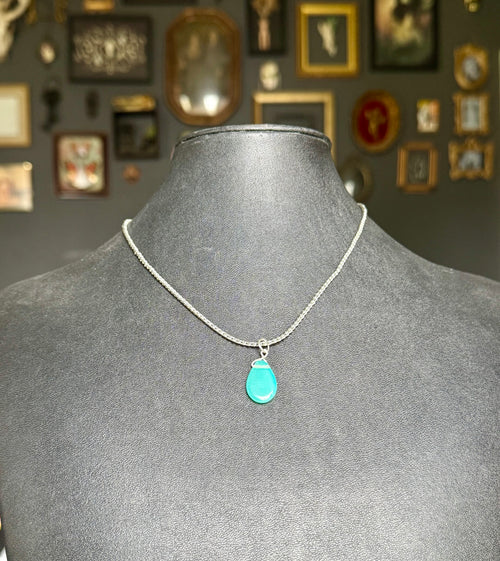 *URANIUM GLASS* bead pendant necklace
