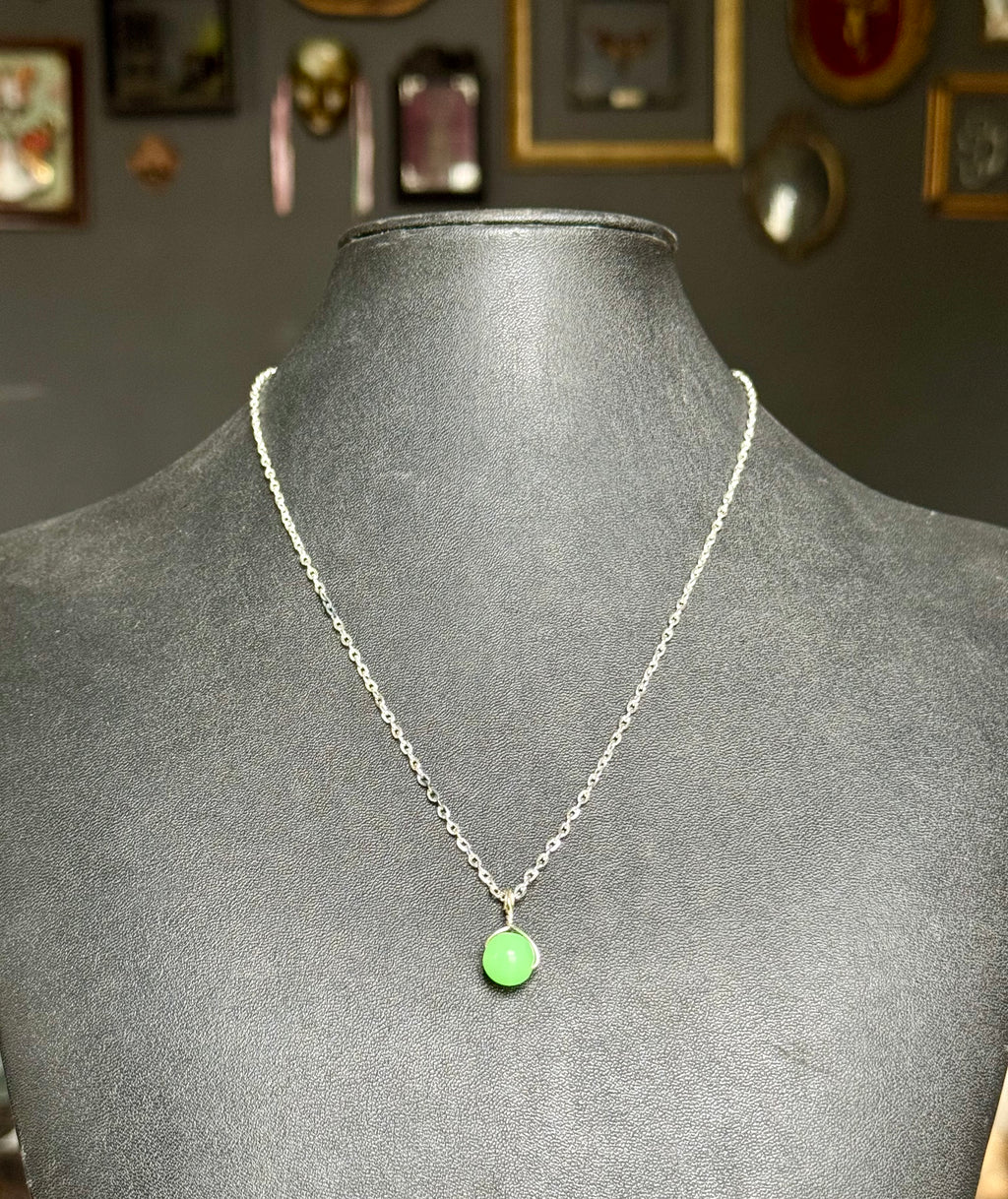 *URANIUM GLASS* bead pendant necklace