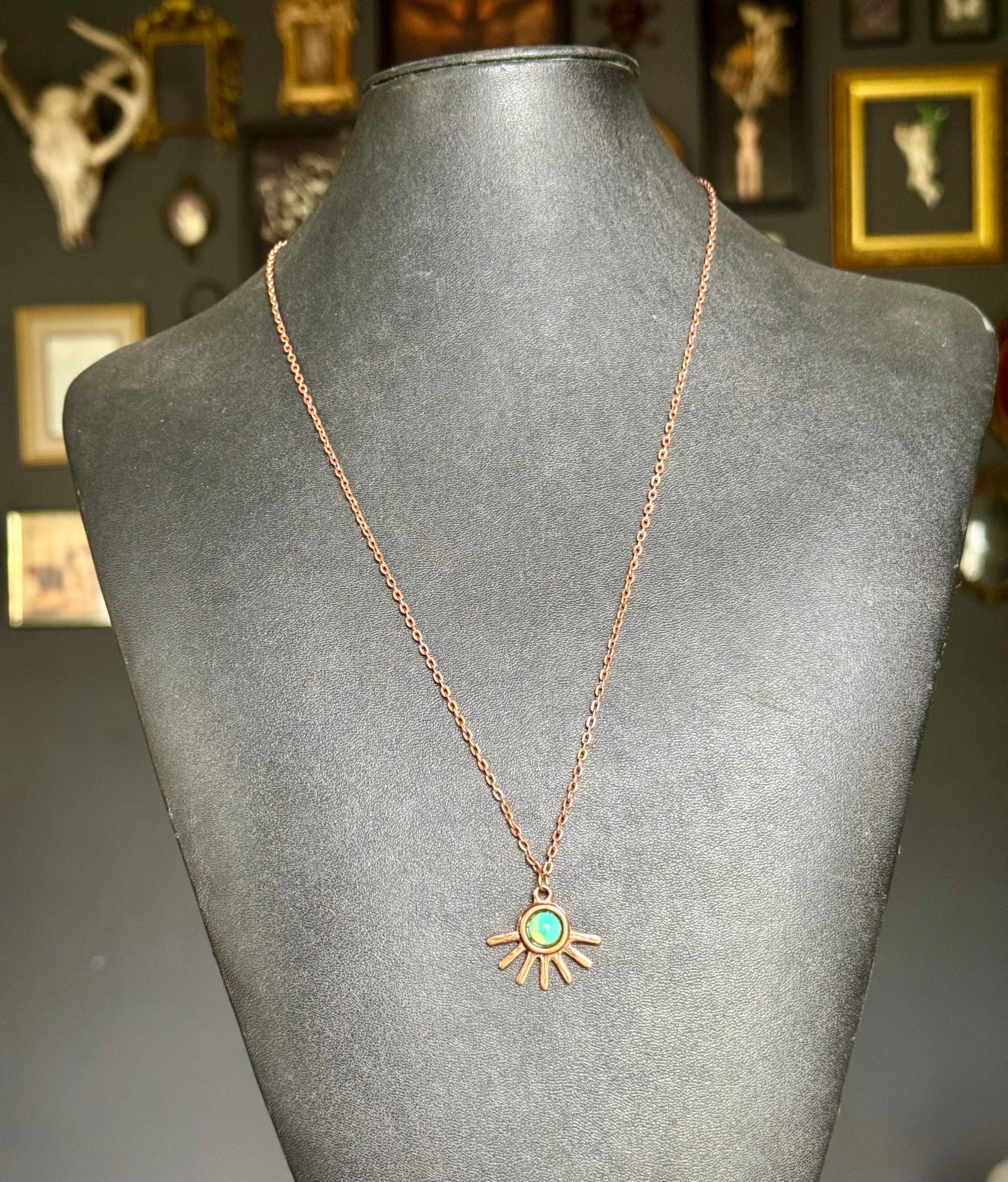 *URANIUM GLASS* vintage pendant necklace