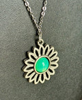 *URANIUM GLASS* vintage pendant necklace